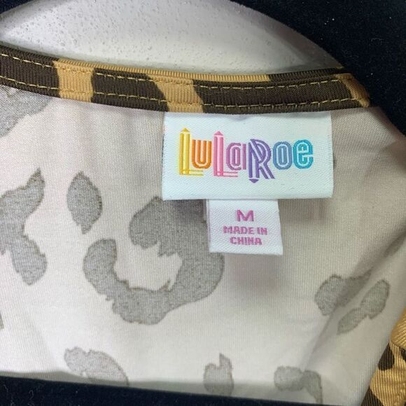 NEW LuLaRoe Michelle Wrap Dress Medium Rare Cheetah Print (J1) - Picture 3 of 7